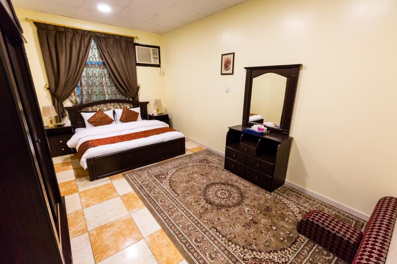 Al Eairy Furnished Apartments - Al Bahah 3 Εξωτερικό φωτογραφία