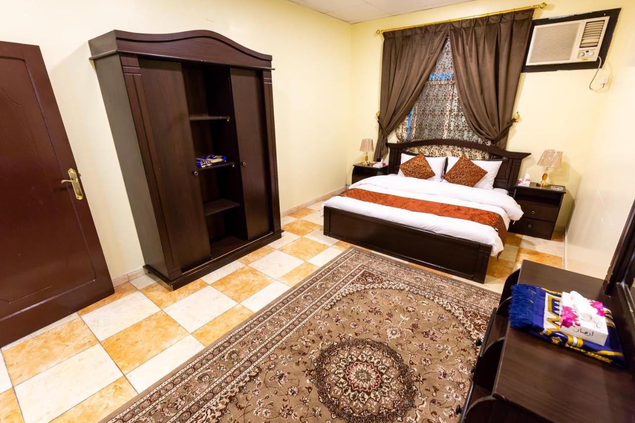 Al Eairy Furnished Apartments - Al Bahah 3 Εξωτερικό φωτογραφία