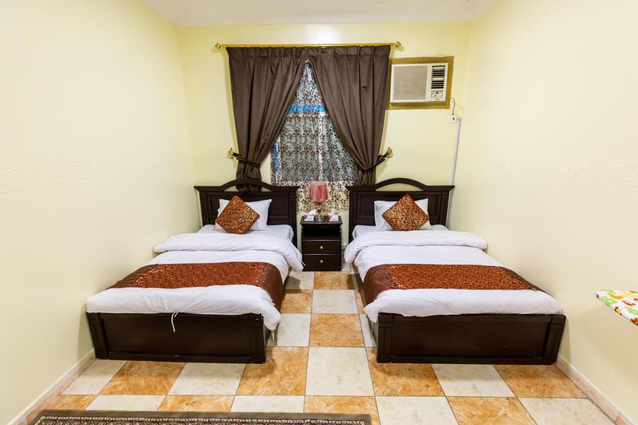 Al Eairy Furnished Apartments - Al Bahah 3 Εξωτερικό φωτογραφία